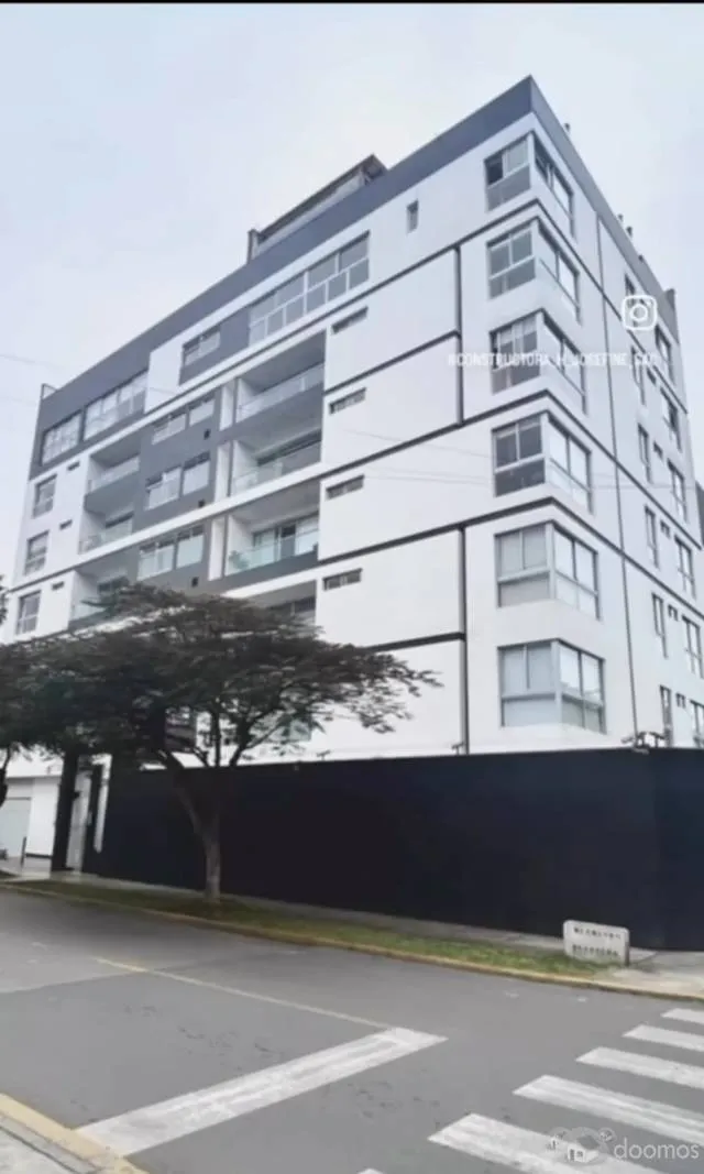 VENDO Lujoso PENTHOUSE en SURCO - 1