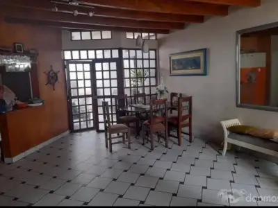 Venta de vivienda como terreno en la zona exclusiva de Las Delicias - Zona El Triangulo