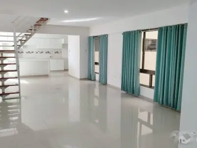 Se Vende Lindo Duplex en Residencial San Carlos II cerca al Colegio Claretiano