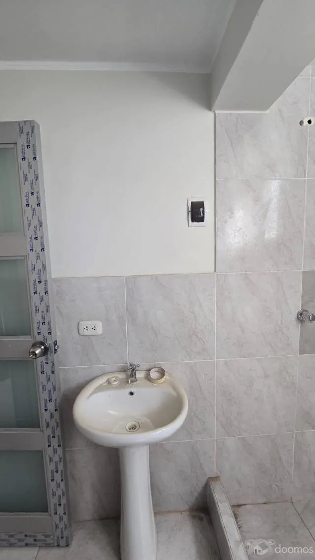 Alquiler Departamento 2do Piso mas Cochera Calle Mantaro A. H. Justicia Paz y Vida El Tambo — foto 3