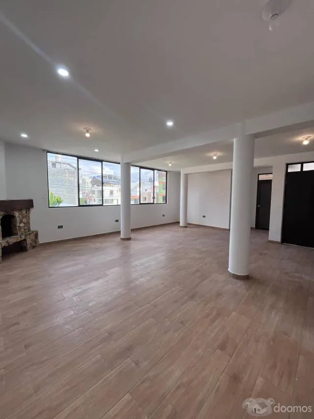 Se Vende Departamento 2do Piso con cochera Urb. Corona de Fraile — foto 3