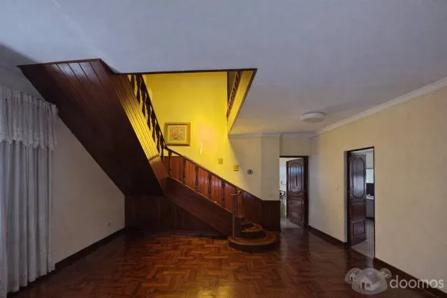 VENDO CASA COMO TERRENO – URB. LA MERCED III ETAPA - 4