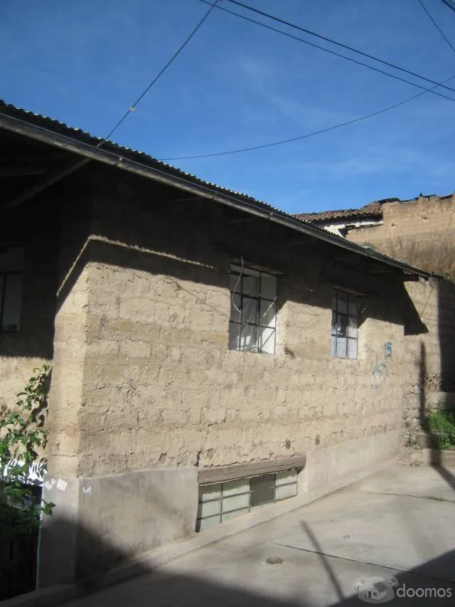 Vendo Casa como Terreno a 01 cuadra del Gob. Reginal de Apurimac - 4