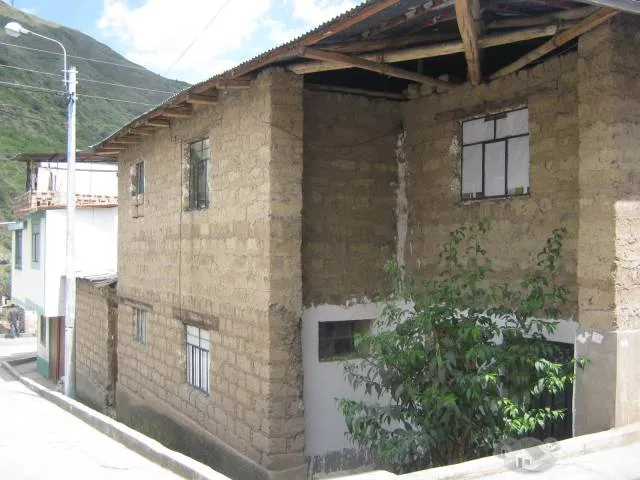 Vendo Casa como Terreno a 01 cuadra del Gob. Reginal de Apurimac - 6