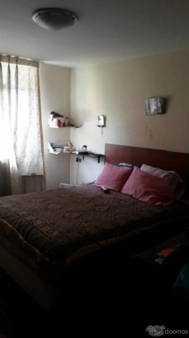 CASA AMPLIA EN EXCELENTE UBICACIÓN - IDEAL PARA COMERCIO - 2