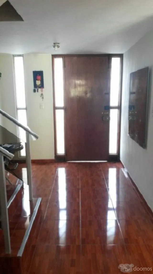 CASA AMPLIA EN EXCELENTE UBICACIÓN - IDEAL PARA COMERCIO - 6