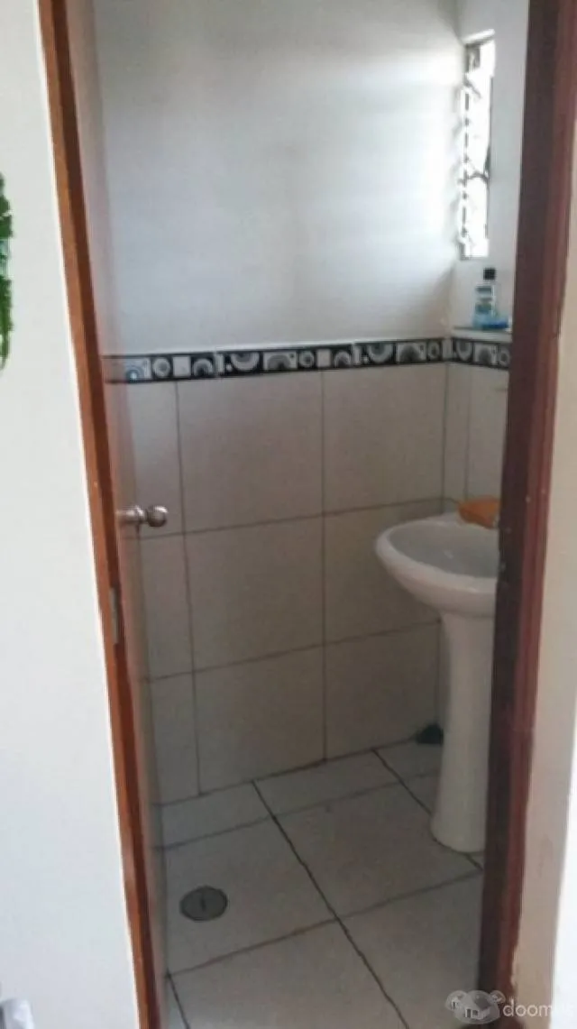CASA AMPLIA EN EXCELENTE UBICACIÓN - IDEAL PARA COMERCIO - 9