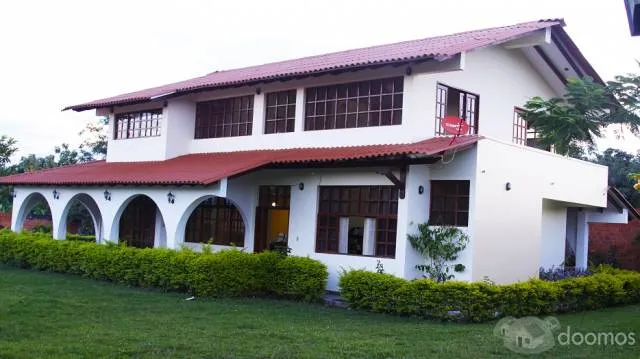 CASA AMPLIA Y HERMOSA EN TARAPOTO - 1