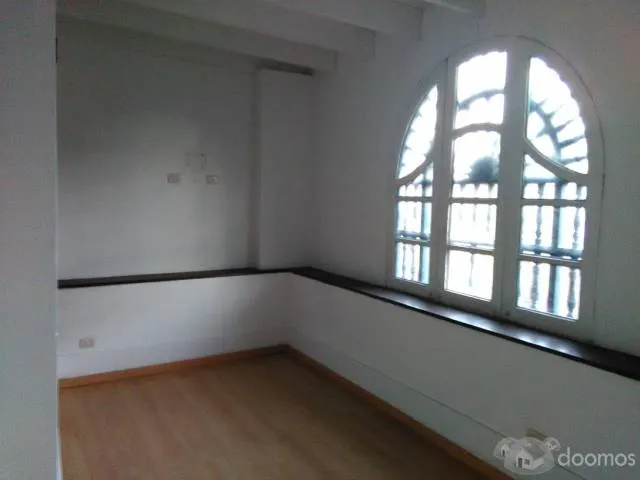 OPORTUNIDAD CASA EN VENTA SAN ISIDRO 280 m2 EXCELENTE UBICACIÓN - 2