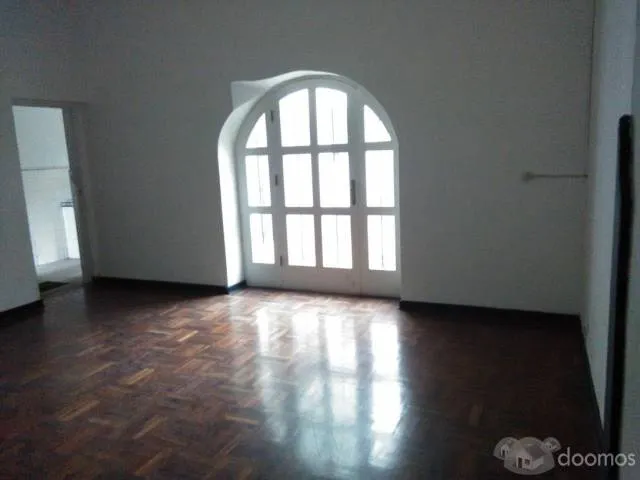 OPORTUNIDAD CASA EN VENTA SAN ISIDRO 280 m2 EXCELENTE UBICACIÓN - 7