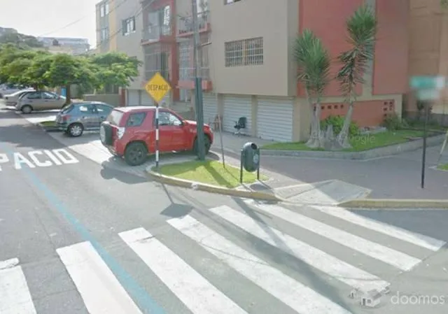 GARAJE EN SAN ISIDRO - CERCA AL CENTRO EMPRESARIAL Y FINANCIERO - INGRESO INDEPENDIENTE - 5