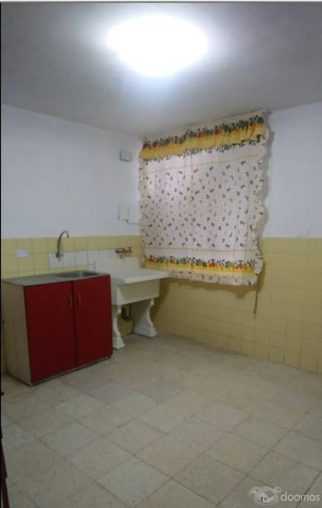 Alquiler de Departamento independiente 2° piso Frente a parque - 1