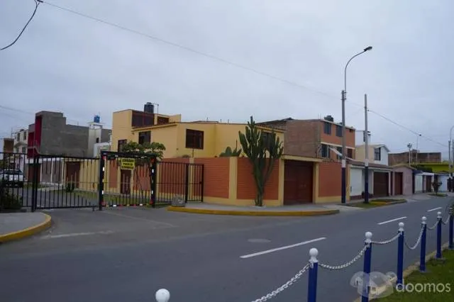 Venta Casa en esquina 260 m2 - Av. Ballestas Chorrillos - 5