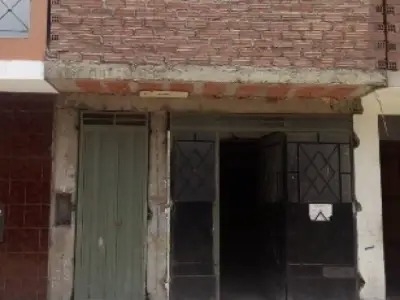 CASA DE 2 PISOS CERCA A UNIVERSIDADES