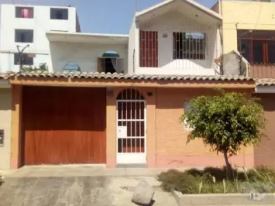BONITA CASA EN LOS OLIVOS