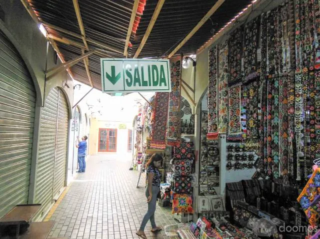 REMATO POR OCACION LOCAL COMERCIAL EN MIRAFLORES, ZONA ALTAMENTE COMERCIAL - 5