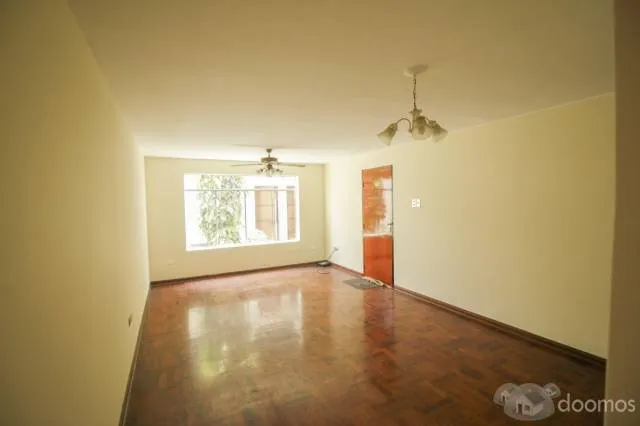 CASA EN VENTA EN LOS OLIVOS - 1