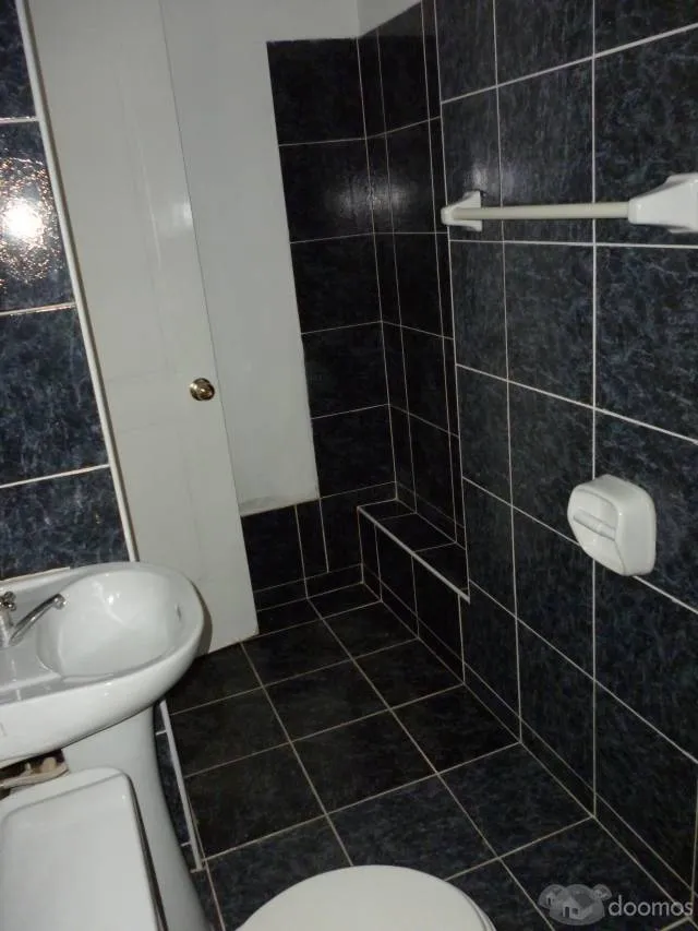 ALQUILO S/.1,150.00 MINIDEPARTAMENTO EN CASA MES 2X1 EN SAN MIGUEL. — foto 5