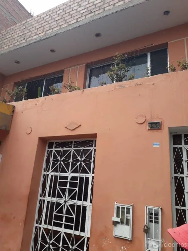 OFERTA UNICA E INSUPERABLE VENTA DE CASA EN SAN MARTIN DE PORRES 160 MIL DOLARES - 1