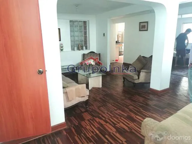 FABULOSO DEPARTAMENTO MAS AIRES UBICADO EN BUENA ZONA COMERCIAL - 1
