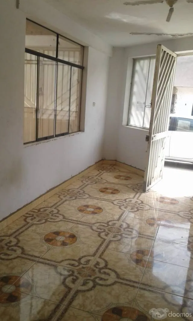 OCASION VENTA DE CASA EN ASOCIACION VIRGEN DEL ROSARIO - SMP - (A 5 MINUTOS DEL AEROPÚERTO ) - 1