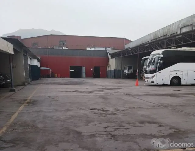 VENTA LOCAL INDUSTRIAL CON OFICINAS EN AV ARRIOLA - 1