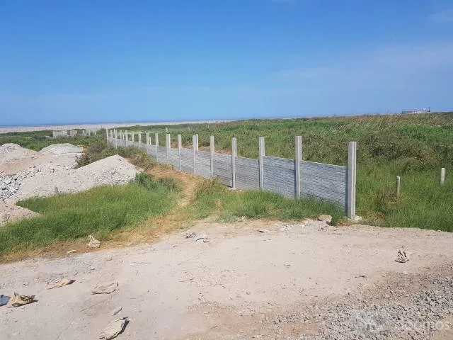 Terreno al pie de la carretera Mollendo-Mejía Km 5 - 1