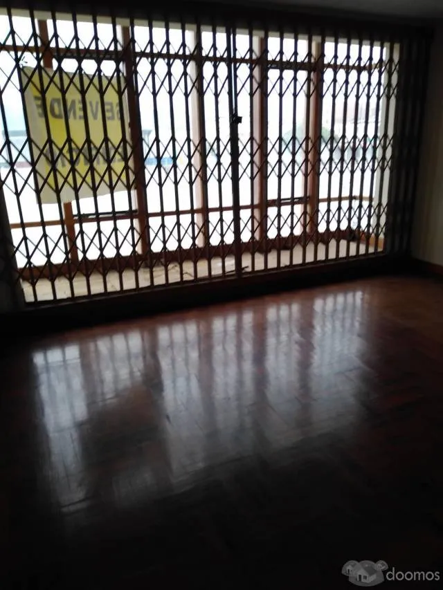 Vendo Edificio con local comercial y oficinas en Jr. independencia cerca Plaza de Armas - 9