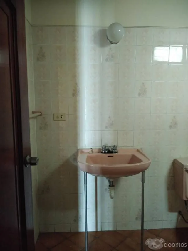 Vendo Edificio con local comercial y oficinas en Jr. independencia cerca Plaza de Armas - 11