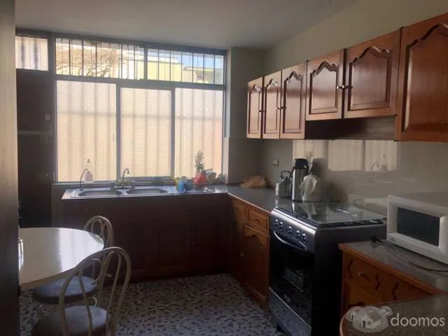 VENDO DEPARTAMENTO EN SURCO TIPO CASITA C/ OVALO HIGUERETA CALLE SANTANDER  ALT 47 DE AVIACION — foto 2