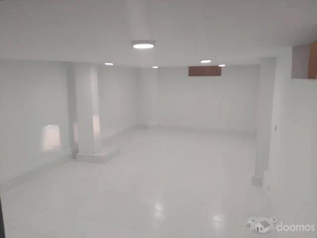SE ALQUILA LOCAL COMERCIAL DE 450M2 A UNA CUADRA DEL PARQUE CENTRAL HUANTA - 2