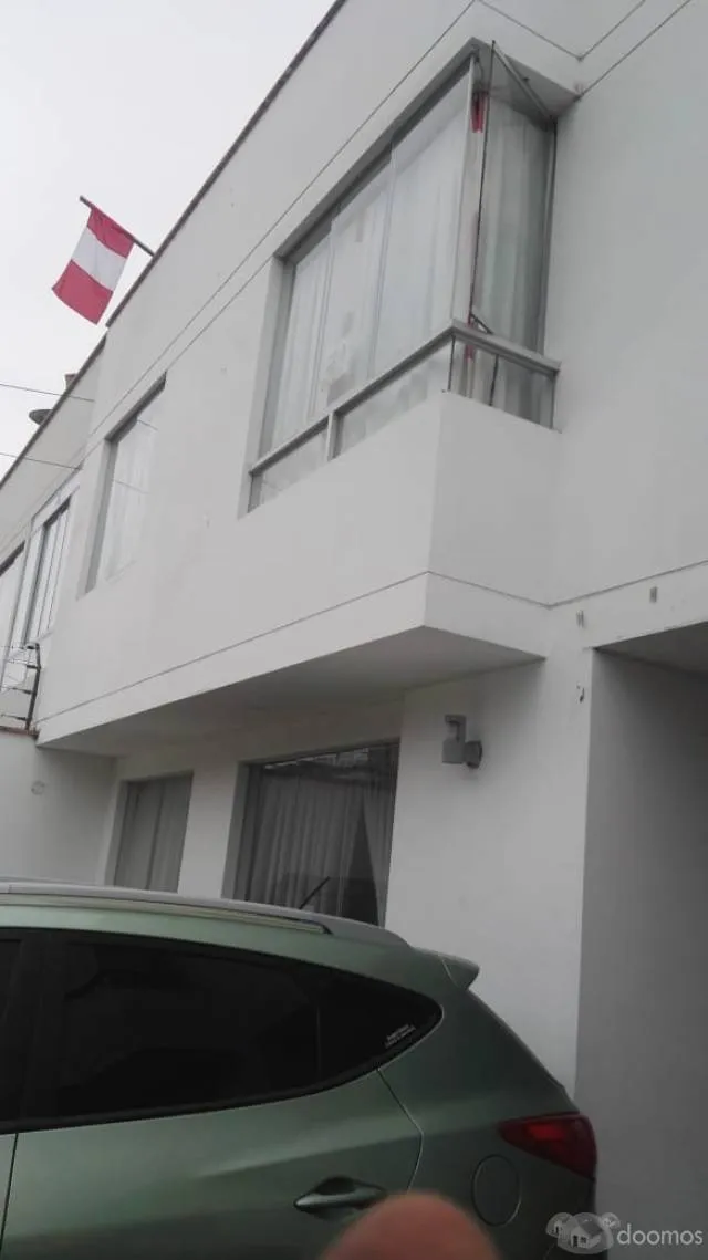 Alquilo Hermosa Casa de 2 Pisos Un Años de Antigüedad - 1