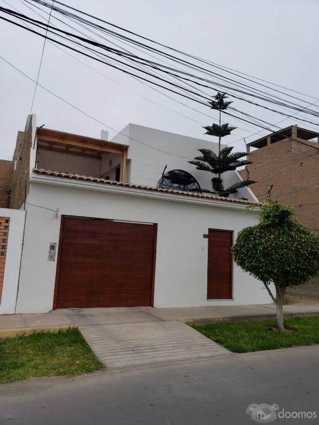 vendo casa frente a parque - 1