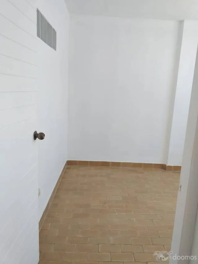 ALQUILO CASA EN TERCER MALECON PIMENTEL - 1