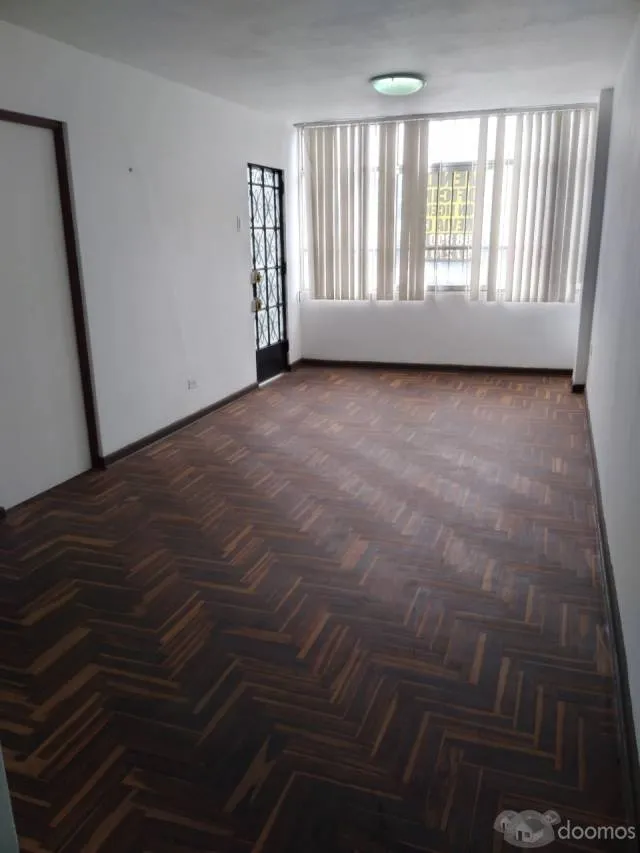 VENTA OFICINA REMODELADA EN AV. LA MARINA CDRA 5 1ER PISO PUEBLO LIBRE - 1
