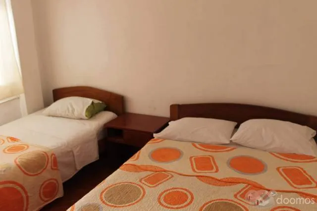 Alquilo habitaciones Baratas a 2 cuadras de la Plaza - 1