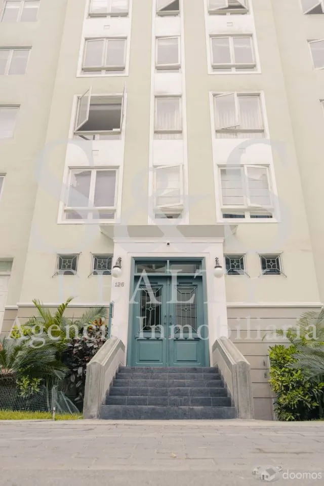 Hermoso Dúplex en Miraflores en Exclusivo Edificio de Sólo 7 Pisos! - 1