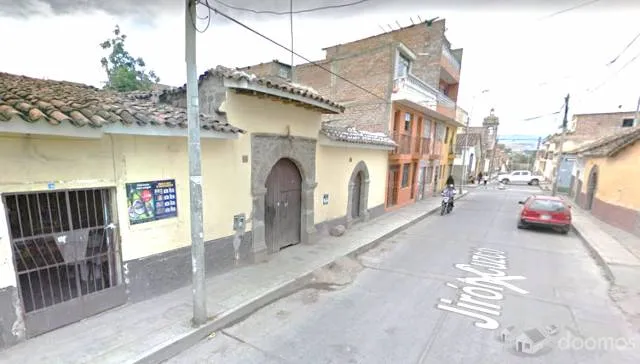 VENTA DE CASA A POCAS CUADRAS DE LA PLAZA DE ARMAS DE HUAMANGA - 1