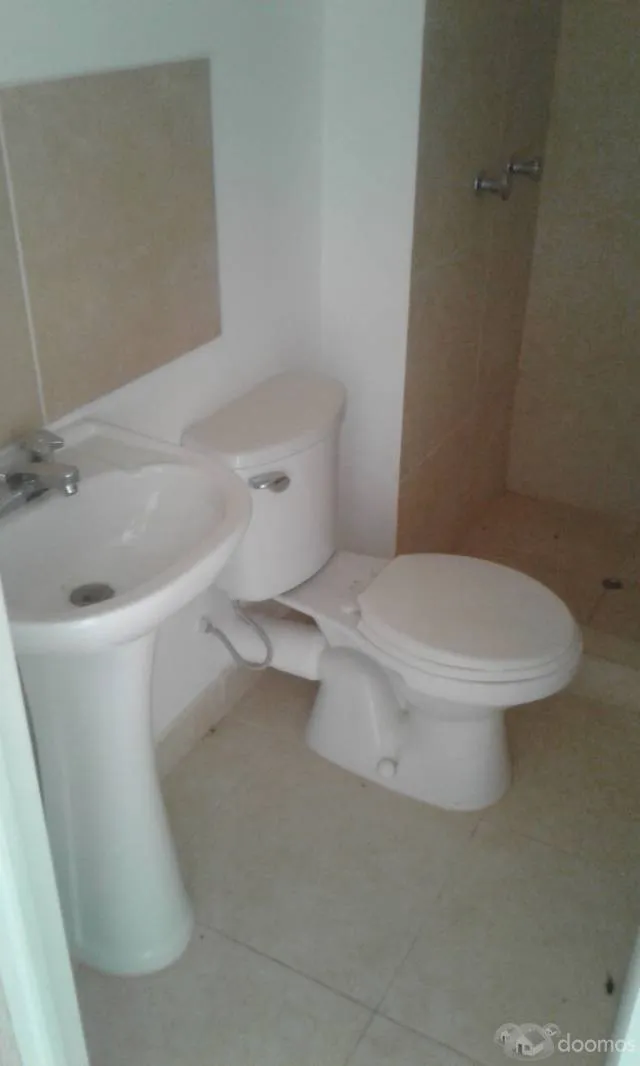 Ocasión Venta Casa de 2 pisos por estrenar frente a parque - 1