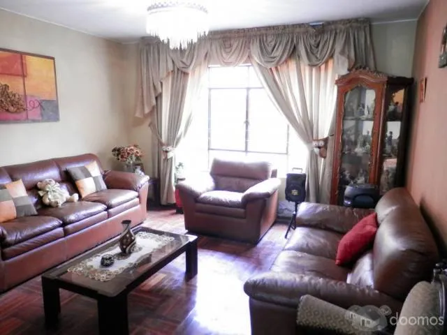 VENDO CASA FRENTE A LINDO PARQUE RECAUDADORES SALAMANCA — foto 2