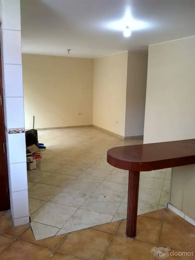 Aproveche, alquilo acogedor y amplio departamento, vista a la calle 3 dormitorios, impecable con ó sin cochera en la Urb. San Roque. Santiago de Surco — foto 3