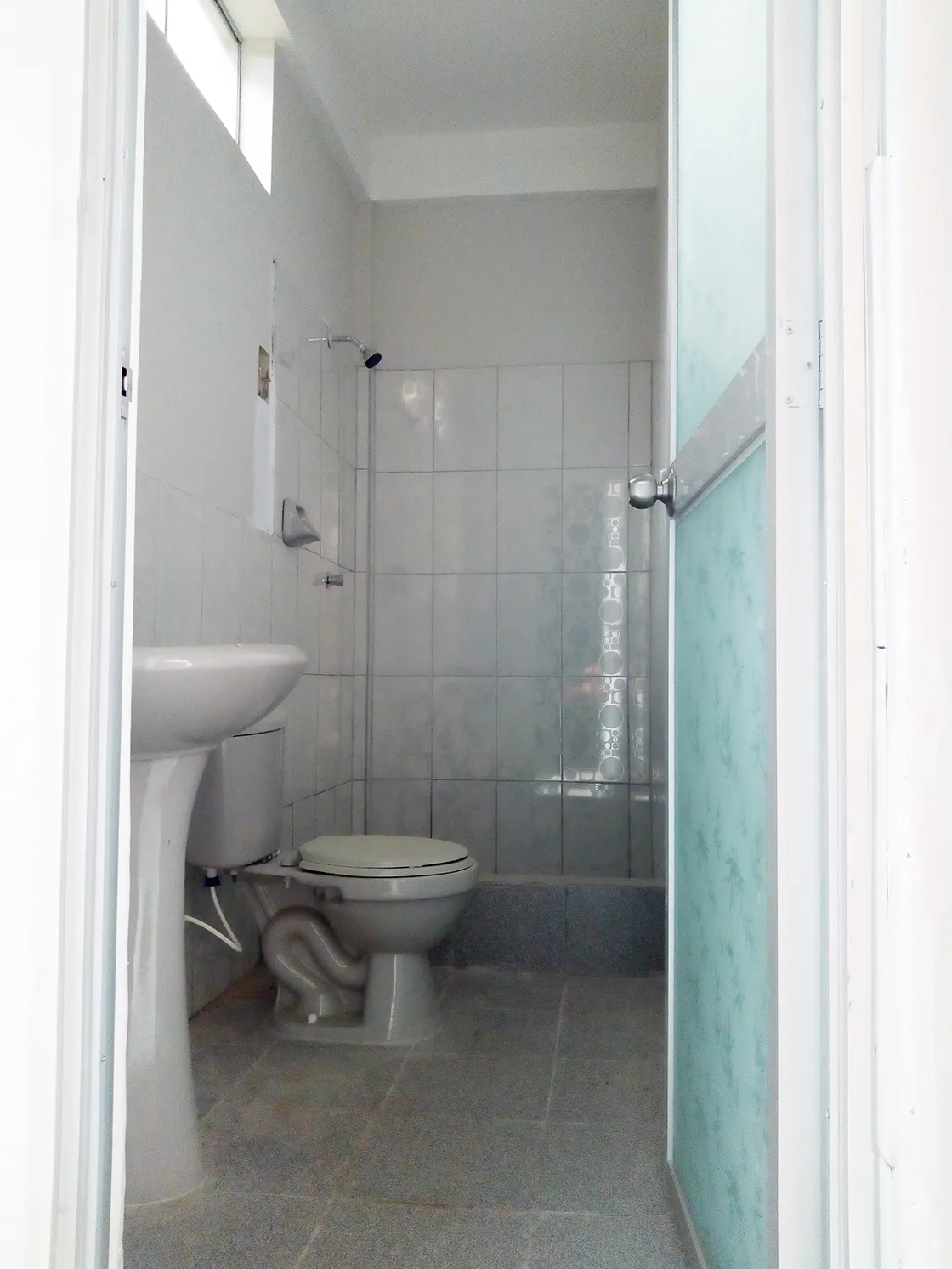 ¡ESQUINA ESTRATÉGICA! Alquiler de Local Comercial 50m² - Moyobamba - 5