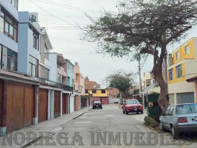 Pueblo Libre, 9 Dormitorios,  7 Baños, Cochera. AC:290 m2, AT:164 m2. US$ 330,000.-