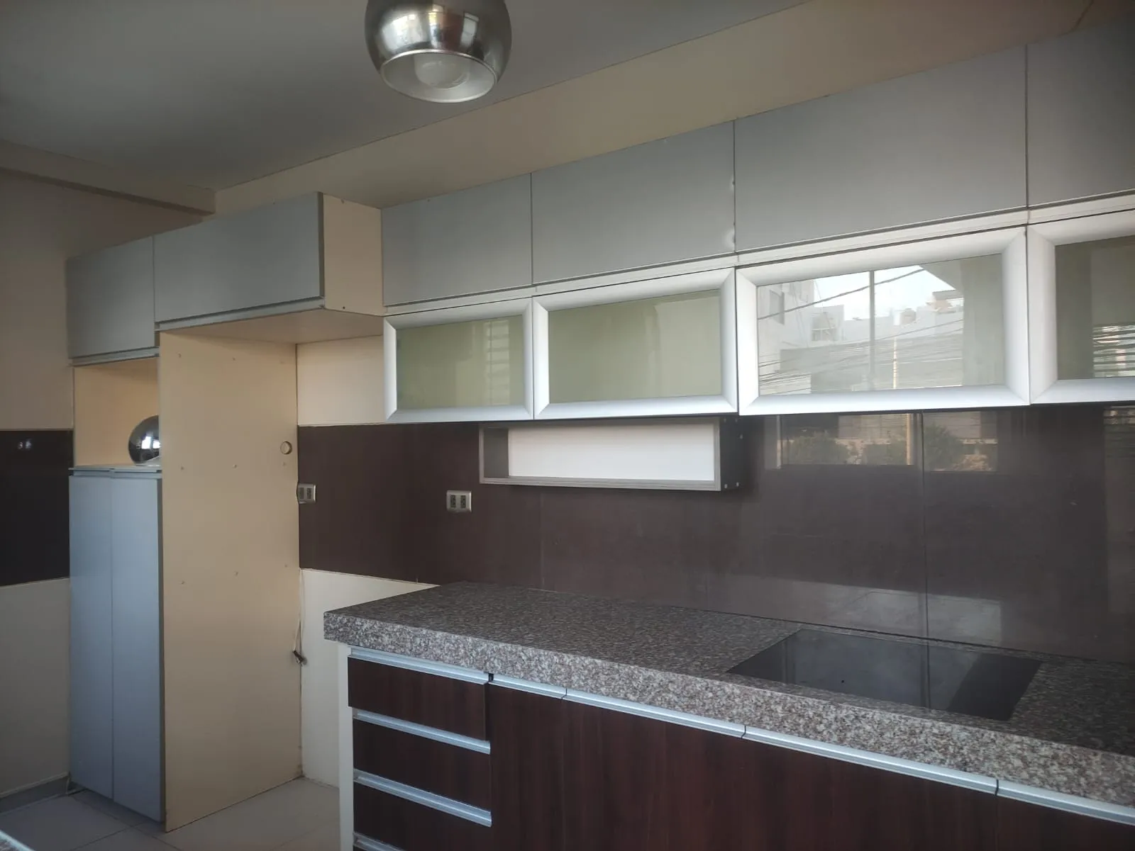 DEPARTAMENTO AMPLIO CON COCHERA EN ZONA EXCLUSIVA SEGURA Y TRANQUILA - 2