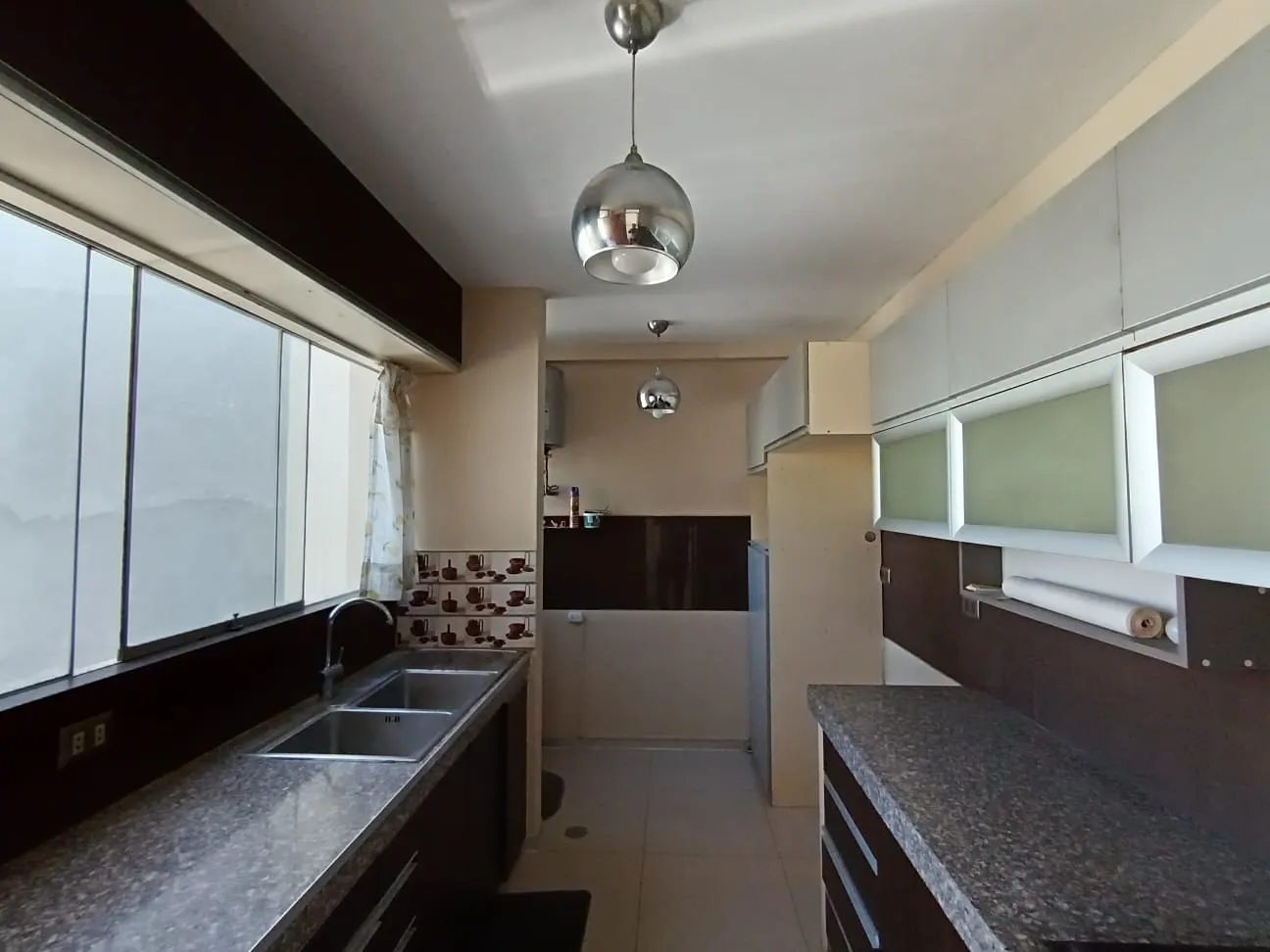 DEPARTAMENTO AMPLIO CON COCHERA EN ZONA EXCLUSIVA SEGURA Y TRANQUILA - 11