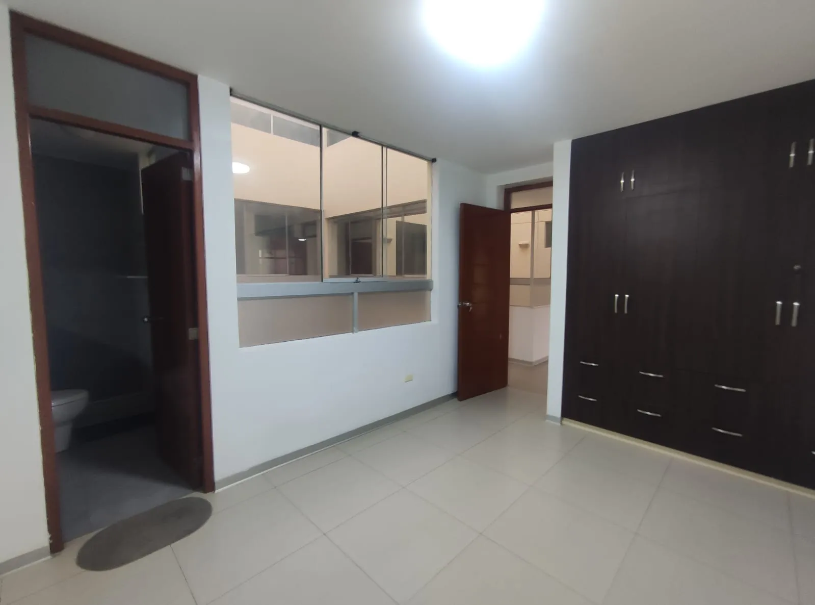 DEPARTAMENTO AMPLIO CON COCHERA EN ZONA EXCLUSIVA SEGURA Y TRANQUILA - 14