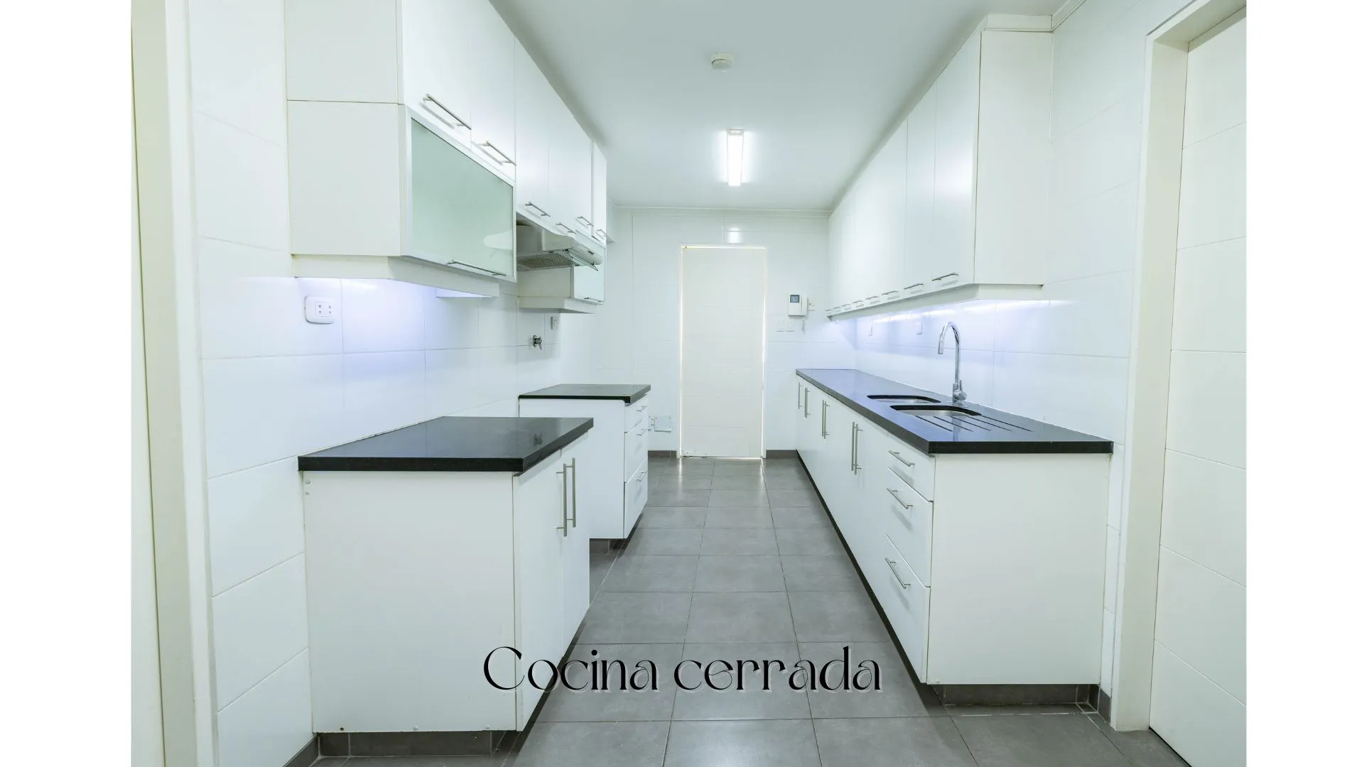 ⛳Lujo Departamento a una cuadra del Golf de San Isidro, piso 3 con balcón grande — foto 7