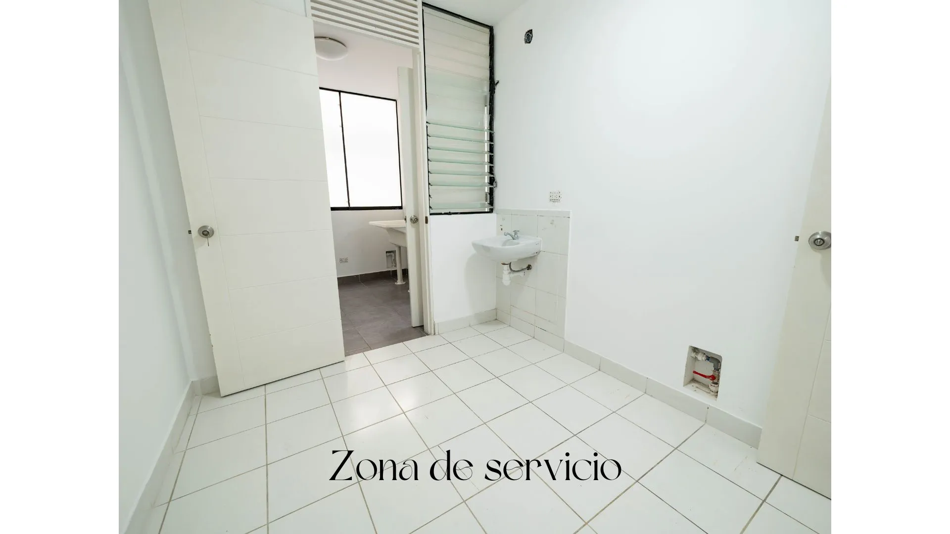 ⛳Lujo Departamento a una cuadra del Golf de San Isidro, piso 3 con balcón grande — foto 15