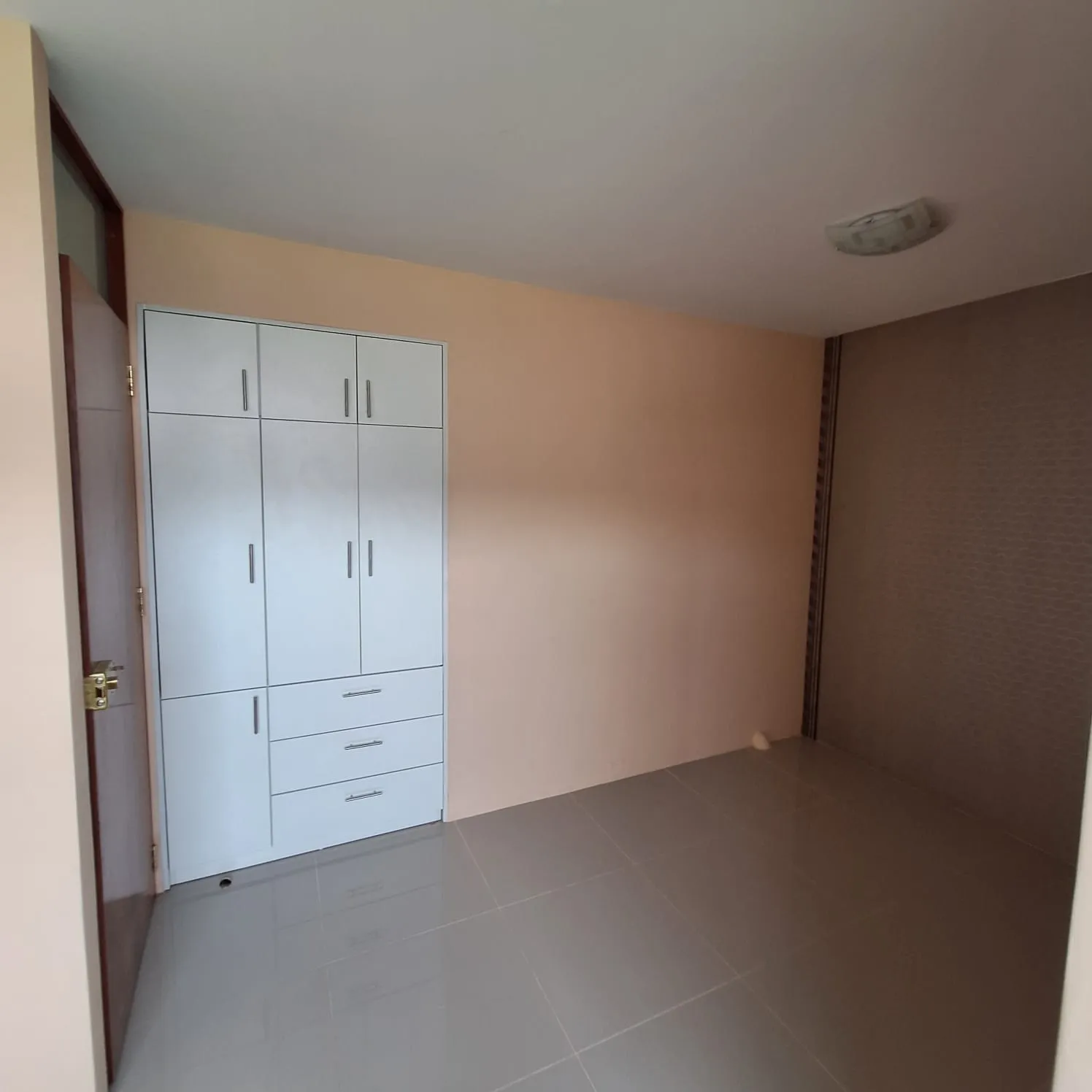 SE ALQUILA HABITACION / MINIDEPARTAMENTO CERCA UDH ESTRENO 2026 - 2