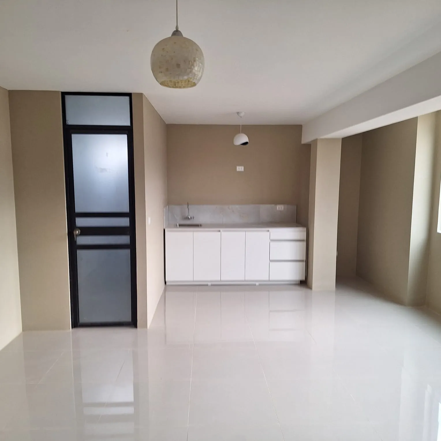 SE ALQUILA HABITACION / MINIDEPARTAMENTO CERCA UDH ESTRENO 2026 - 11